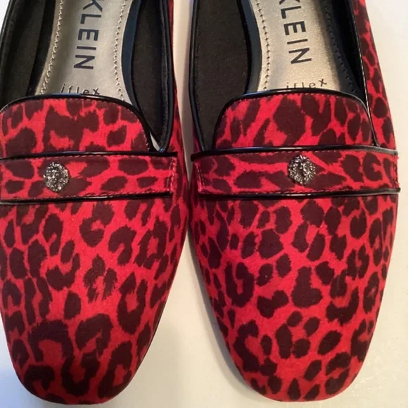 ANNE KLEIN  faux suede black and red leopard print flats!  Akidara style… size 8 - Picture 6 of 7